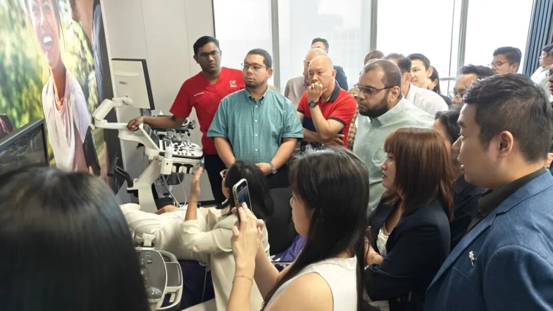 马来西亚医疗团莅临ag贵宾厅参观交流