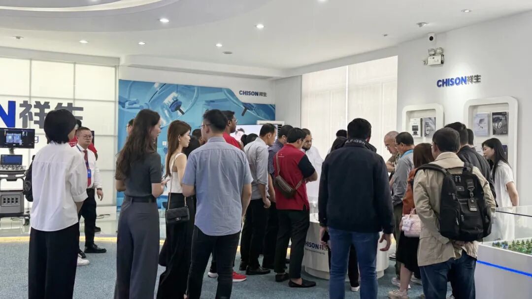 马来西亚医疗团莅临ag贵宾厅参观交流